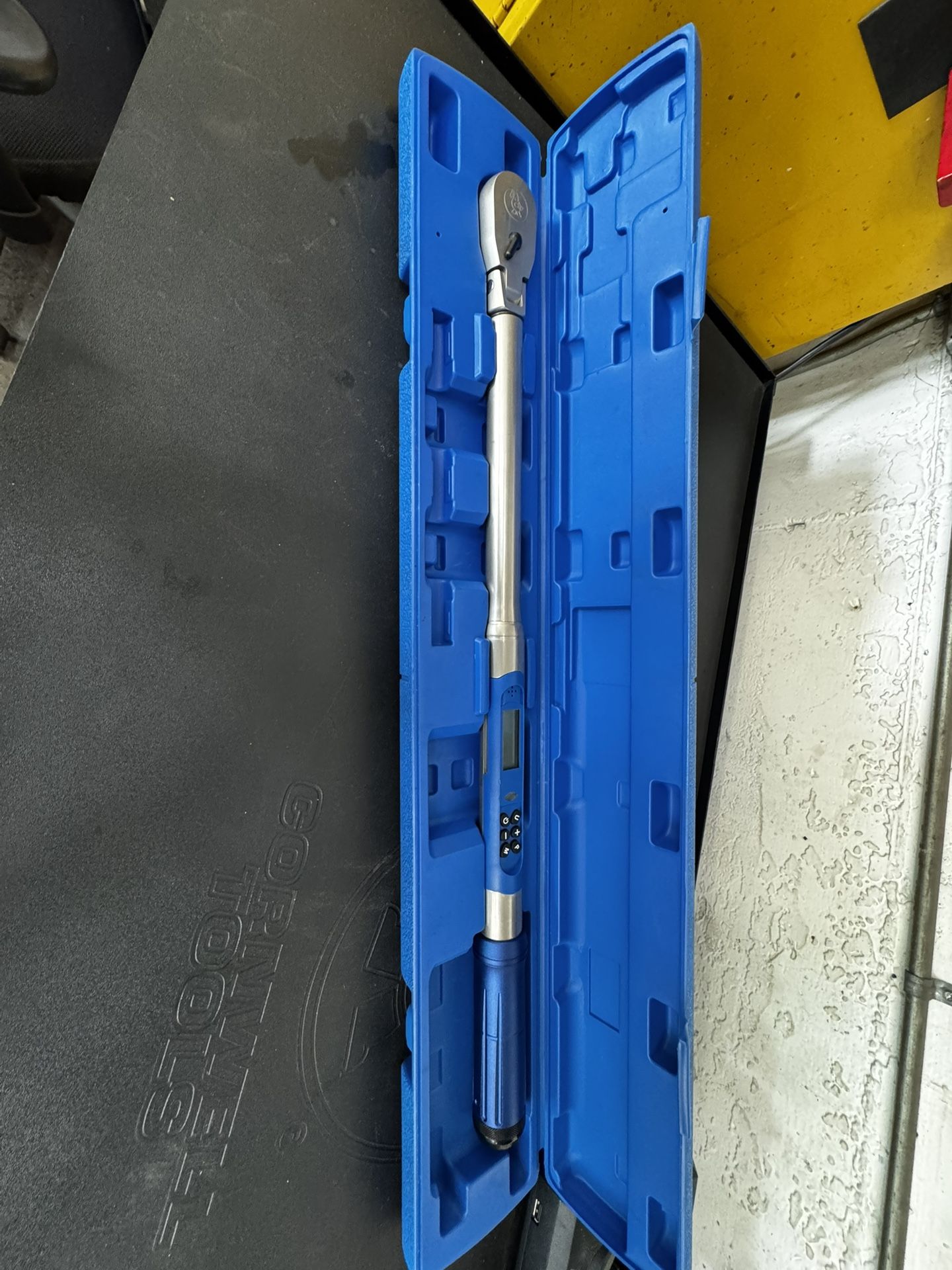 CORNWELL 1/2" Drive Flex-Head Digital Torque Wrench