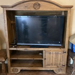 RUSTIC ENTERTAINMENT &. TV