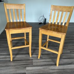Wood barstools with back
