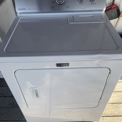 Good working Maytag super capacity, electric dryer