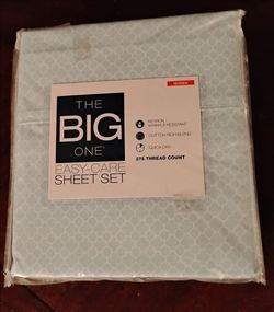 New! Queen sheet set