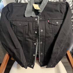 Levis Sherpa Trucker