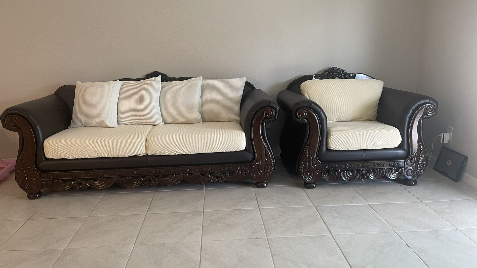Wooden Vintage Style 3 Set Couches