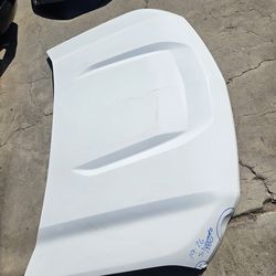 Silverado  1500 hood oem  Front  19 to 26