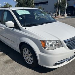 2014 Chrysler Town & Country 