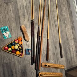 Brunswick Centennial Cue  And Accessories Pool Sticks