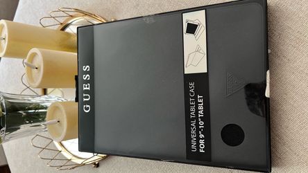 Universal tablet case