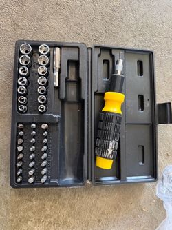 multi-bit screwdriver and socket set