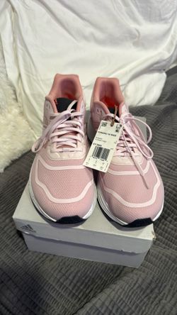 New women’s pink Duramo 10 wide running shoes size 9.5