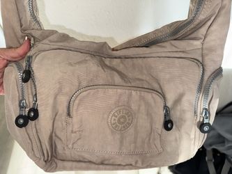 Kipling medium tan purse