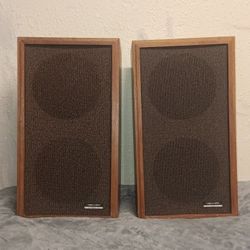 Vintage REALISTIC OPTIMUS 2-B Bookshelf Speakers  IN GOOD CONDITION- AUDIOPHILE/ COLLECTORS  CLASSIC (Shoot Me An Offer)