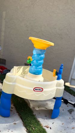 Little Tikes water table
