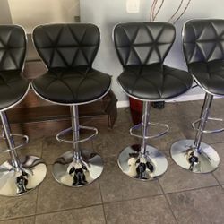 Brand New Set Of 4 Black Bar Stools premier / Black Pub Stools / Adjustable Height / Swive / Price Is Firm  new in box / Chairs / sillas 