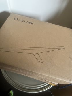 Starlink Mini Kit Portable Satellite Internet in excellent condition. Perfect for: ✅ Travel ✅ Camping ✅ Trucks / RVs ✅ Locations with poor internet co
