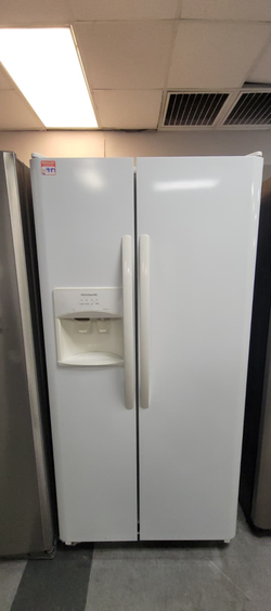 Frigidaire Side‑by‑Side Fridge – White, Ice & Water Dispenser