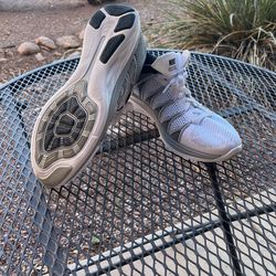 Women’s Nike Flynit Lunar 2 Size 10