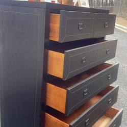 American Signature Solid Wood Tall Chest With Big Drawers. Drawers Sliding Smoothly. Delivery Available 