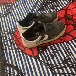 Air forces grey and  9.5