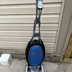 Oreck magnesium RS Vacuum