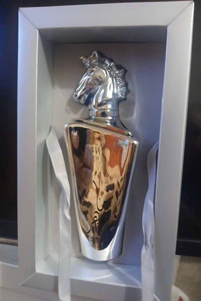 LATTAFA MAAHIR LEGACY 100ML. NEW OPEN BOX