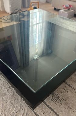 Modern glass coffee table