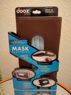 Doozi On The Go Mask Dispenser