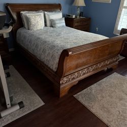 Used Queen Size Bedroom Set.