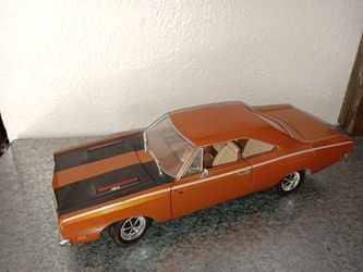 Rare 1969 Plymouth road runner (By ERTL)