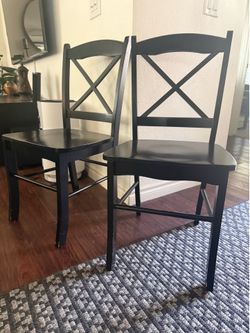 Set of 2 Cross‑Back Dining Chairs 🪑✨