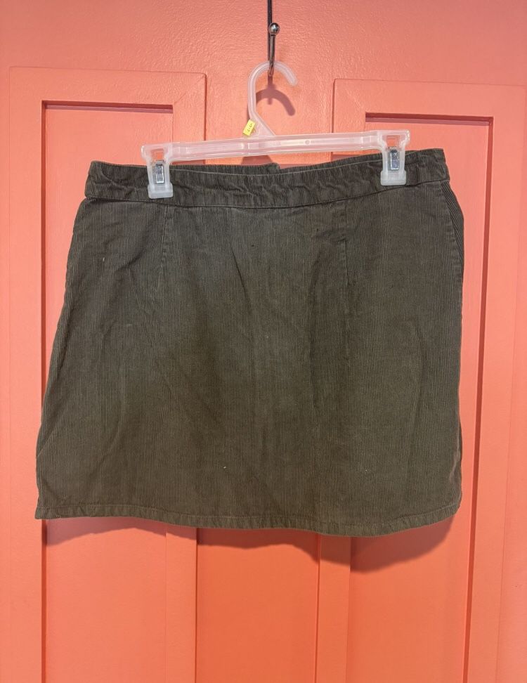 Women’s Skirt XL