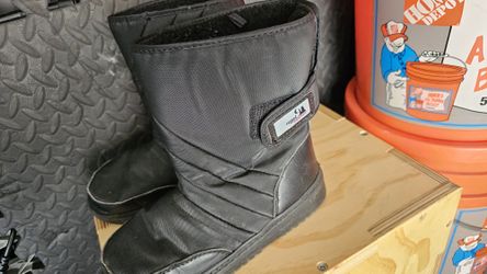 Snow Boots Size 5