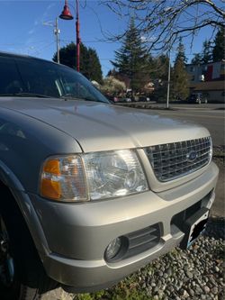 2004 Ford Explorer