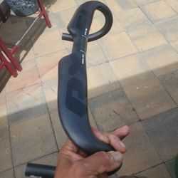 road handle bar carvon 44" wide 