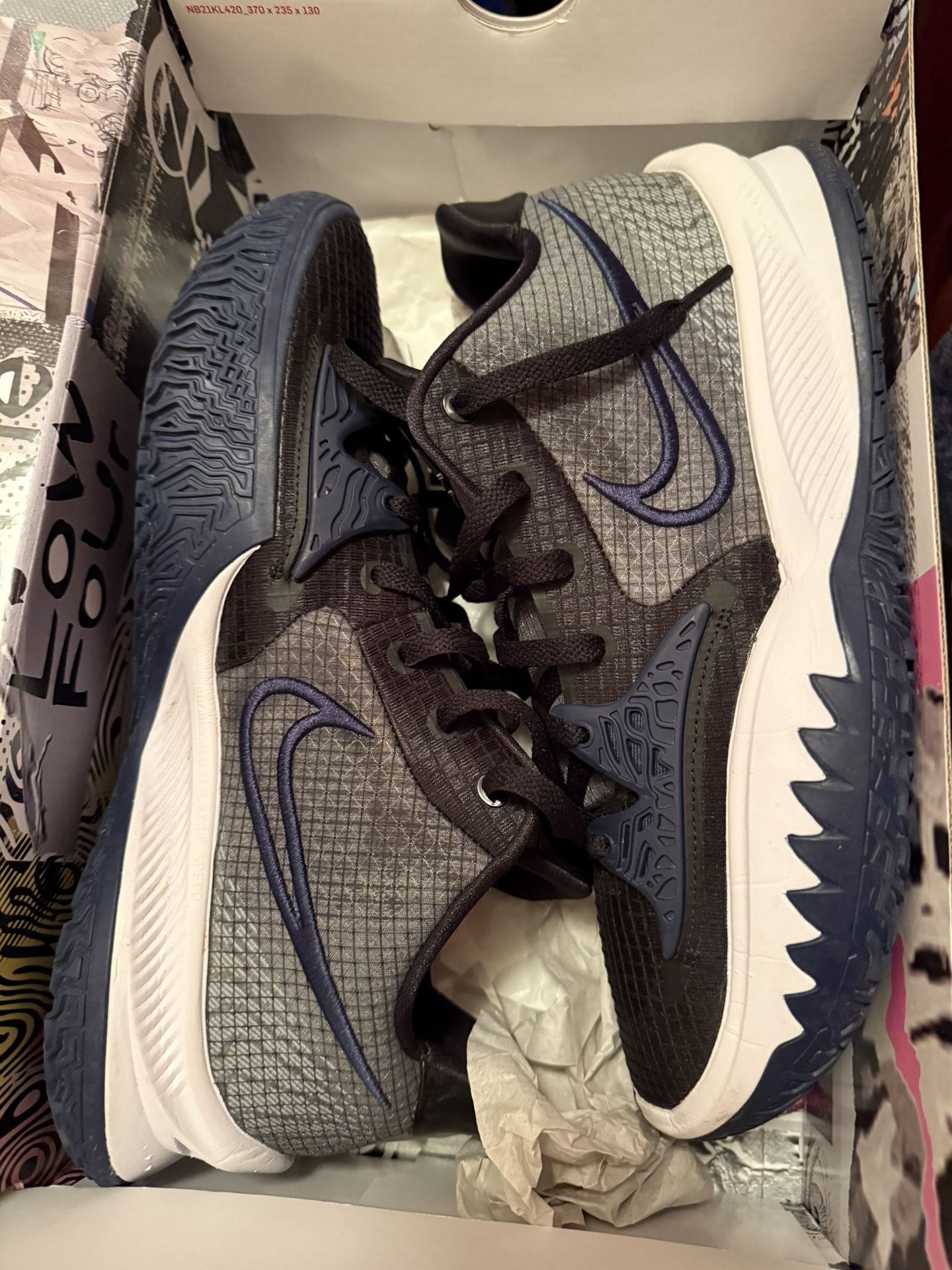 Kyrie Basketball Shoes Size 12