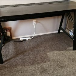Simple computer desk