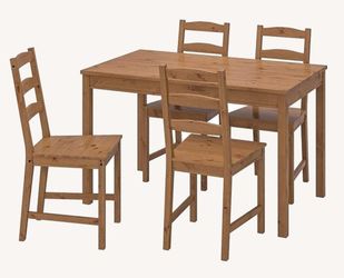 Table + 3 Chairs