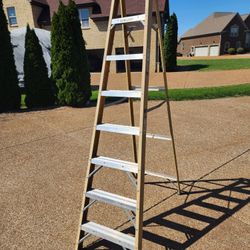 *** 8 Ft Fiberglass Ladder ***