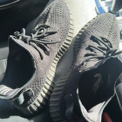 Yeezy 350 Onyx 