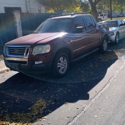 2010 Ford Sportrack Pickup