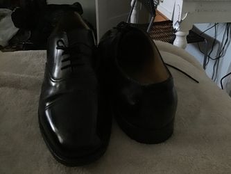 Dress shoes
