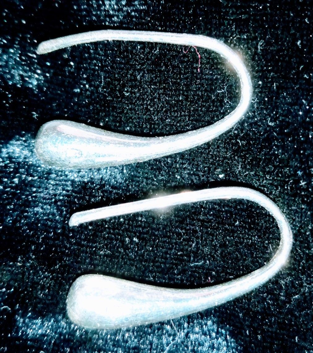 SILVER, TEAR~DROP EARRINGS, NEW!