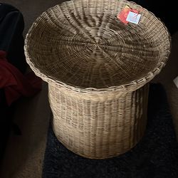 Wicker rattan table