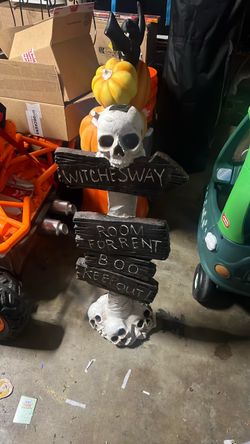 Halloween Skull good quality standing sign