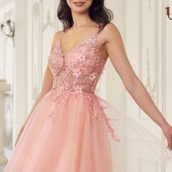 LaDivine by Cinderella Divine short dress