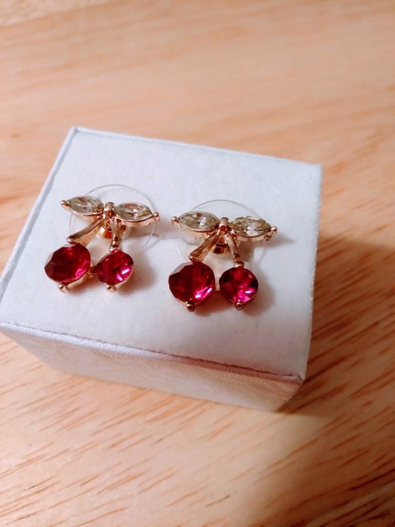 Gold Plated .cherry earings π«π«π«π
