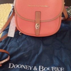 Dooney &Bourke Handbag