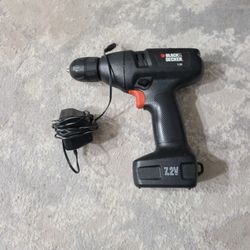 Drill Black And Decker 7.2 Volt With Charger 