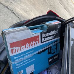 Makita Demolition Hammer 