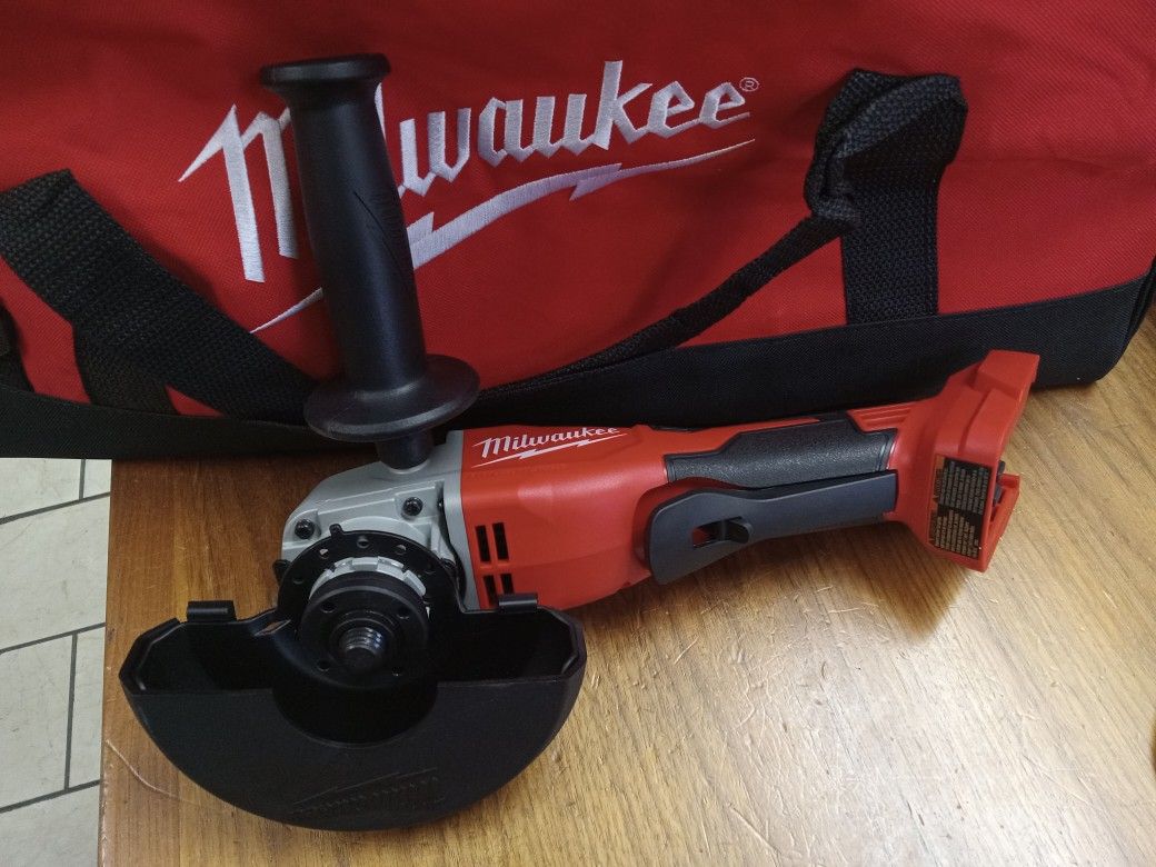 Milwaukee Brushless Grinder