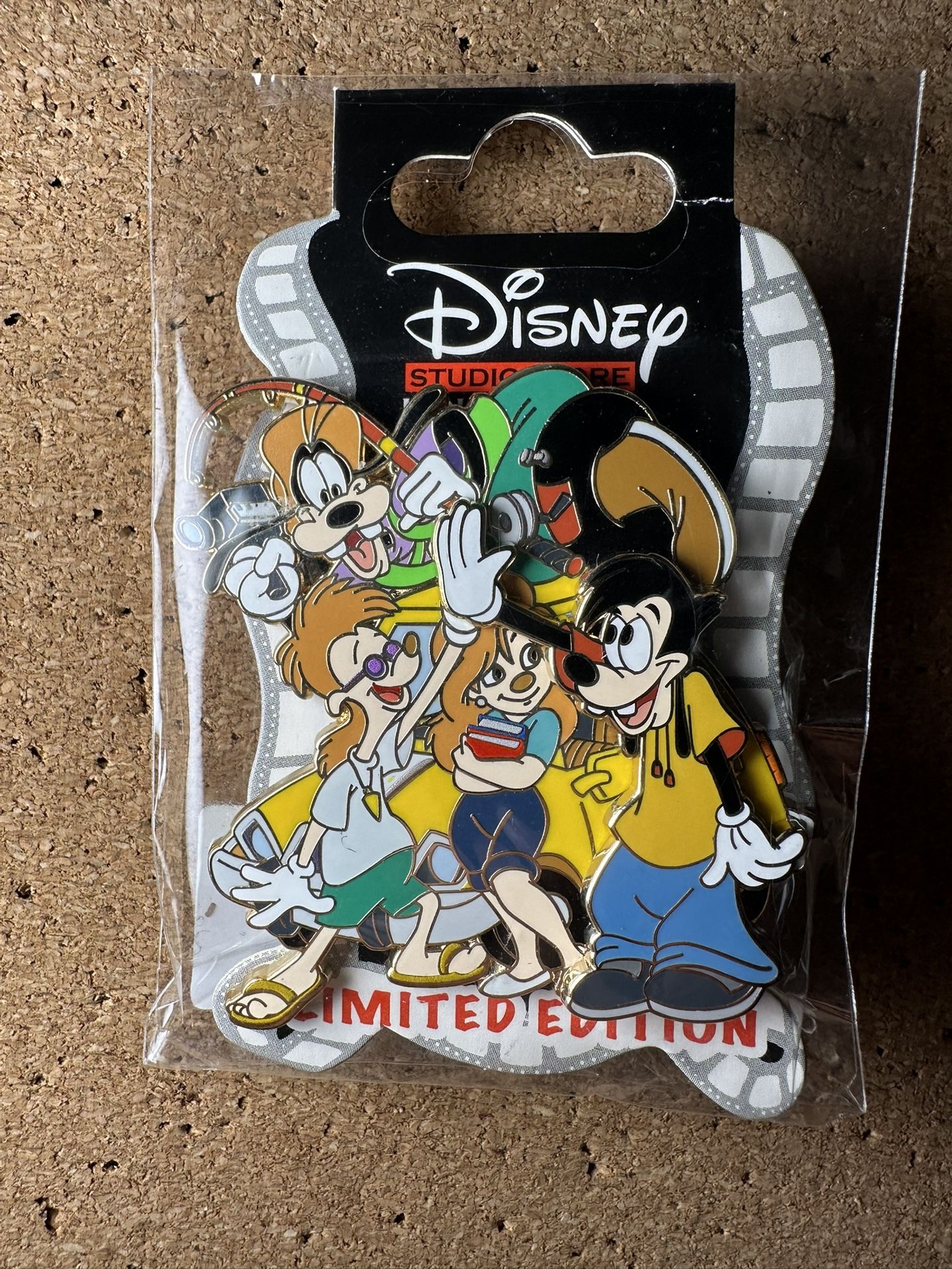 Disney Exclusive DSSH 2023 Goof Troop LE 400 Pin